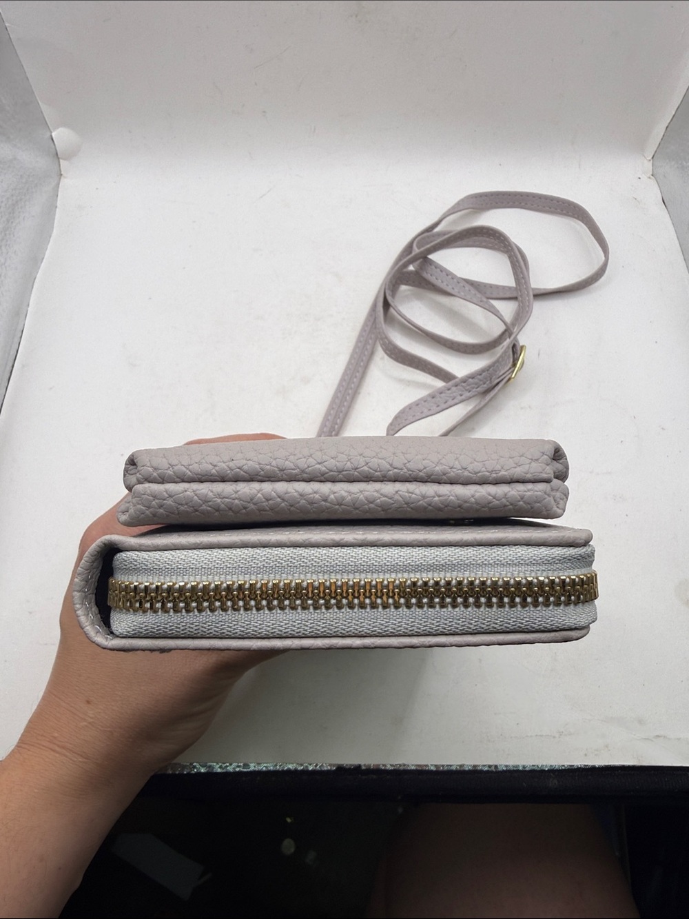 NWOT Carr Ken Crossbody Purse Bag Wallet Clutch Phone Gray Kiss Lock Convertible - Picture 4 of 13